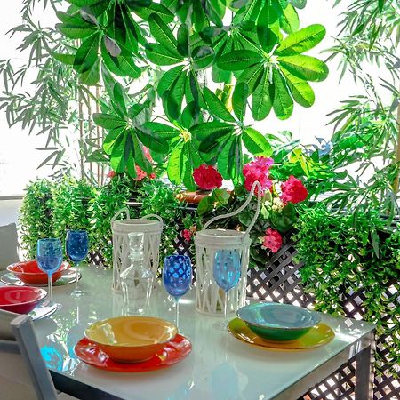 Flamingo Apartment By Hello Homes Ситжес Екстериор снимка