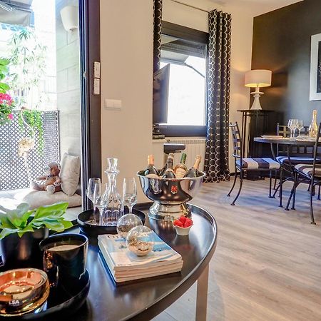 Flamingo Apartment By Hello Homes Ситжес Екстериор снимка