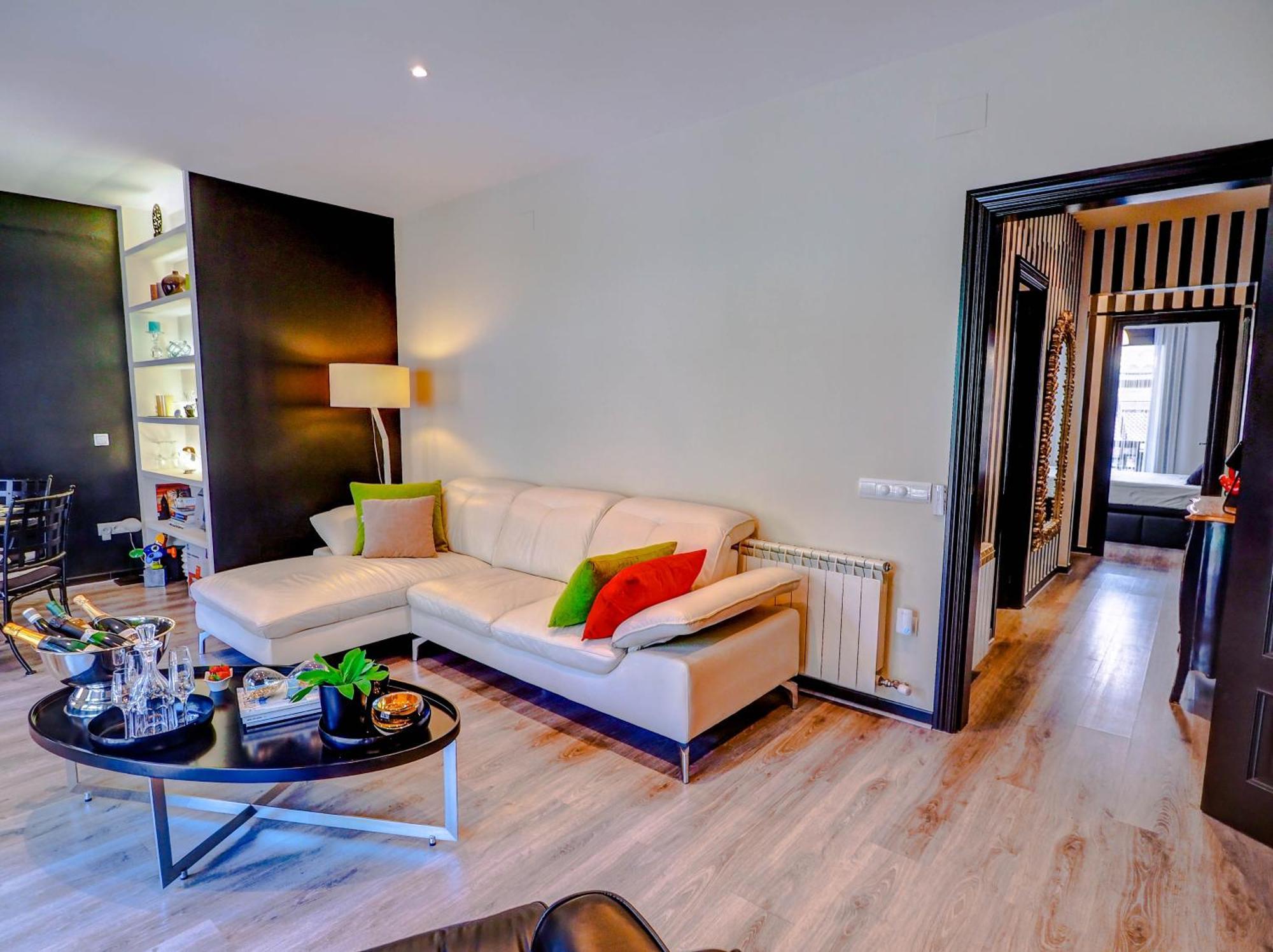 Flamingo Apartment By Hello Homes Ситжес Екстериор снимка