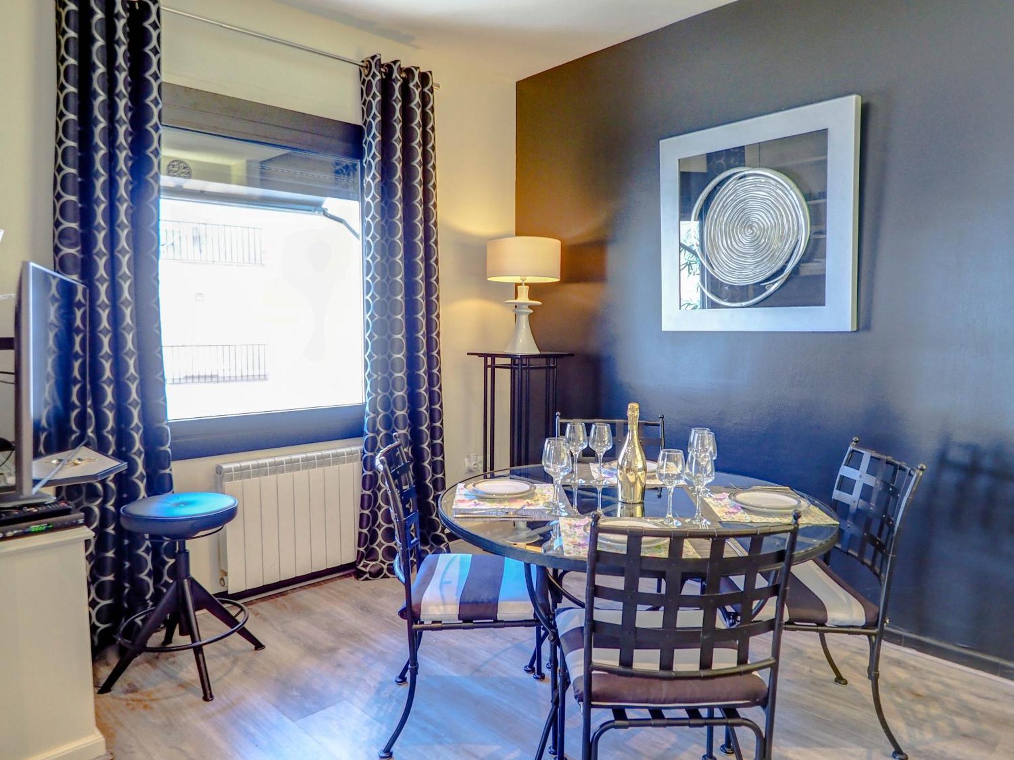 Flamingo Apartment By Hello Homes Ситжес Екстериор снимка